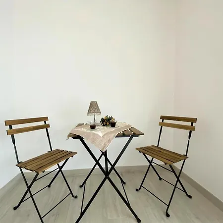 Apartment Perla Dell'isola By Interhome